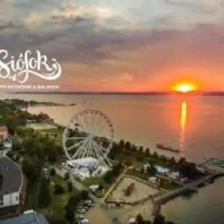 Lido Di - Aranypart - Minden 1 Percre! *