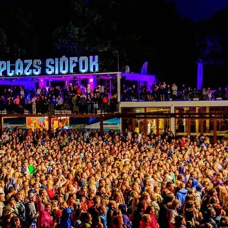 Lido Di - Aranypart - Minden 1 Percre! *