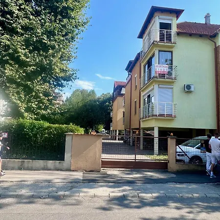 Lejlighed Lido Di - Aranypart - Minden 1 Percre! *